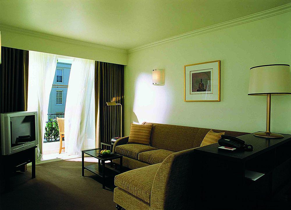 The Lyall Melbourne Quarto foto